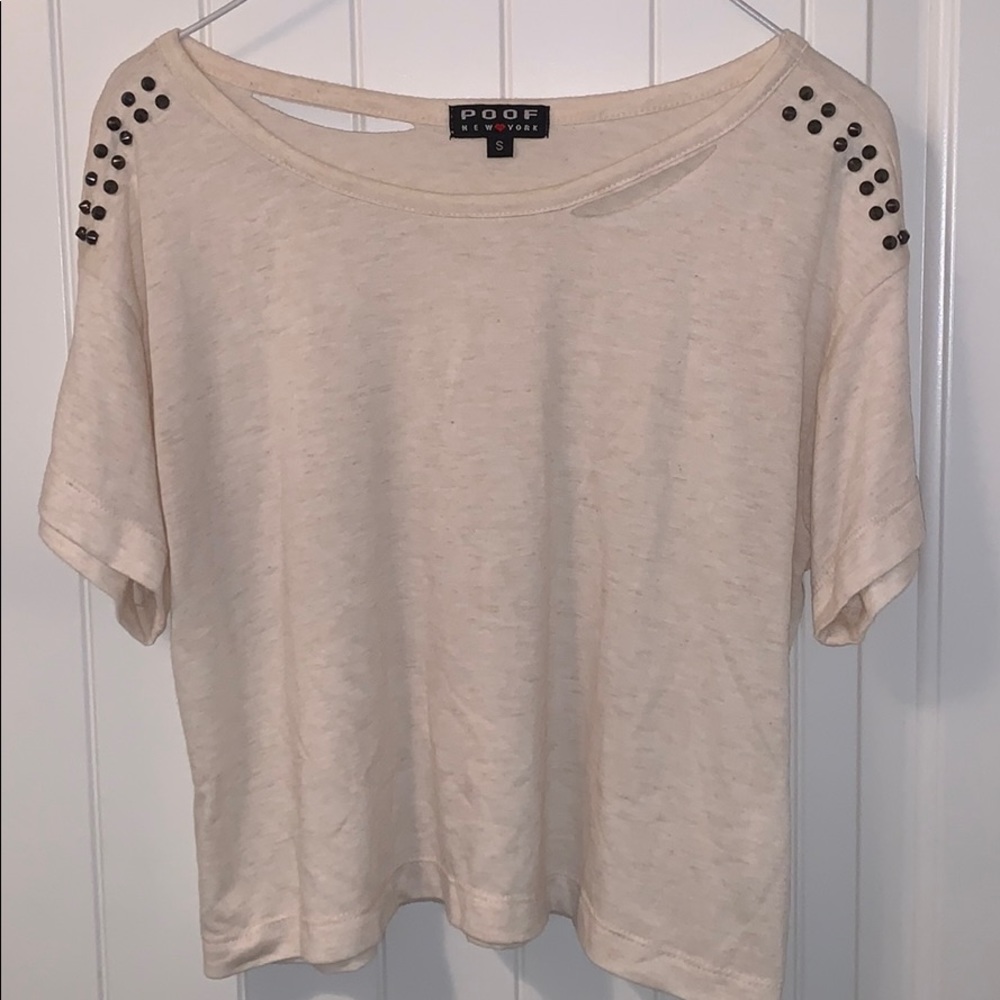 🏷 2/$5, 3/$7, 4/$9-POOF crop shirt w/spike studs